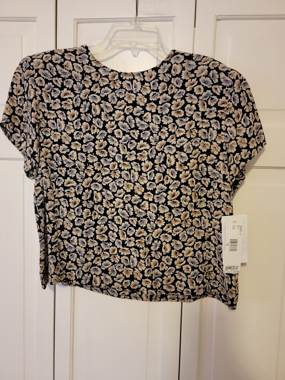 Rena Rowan Black Blouse with Cream Floral Print Size 14 NWT